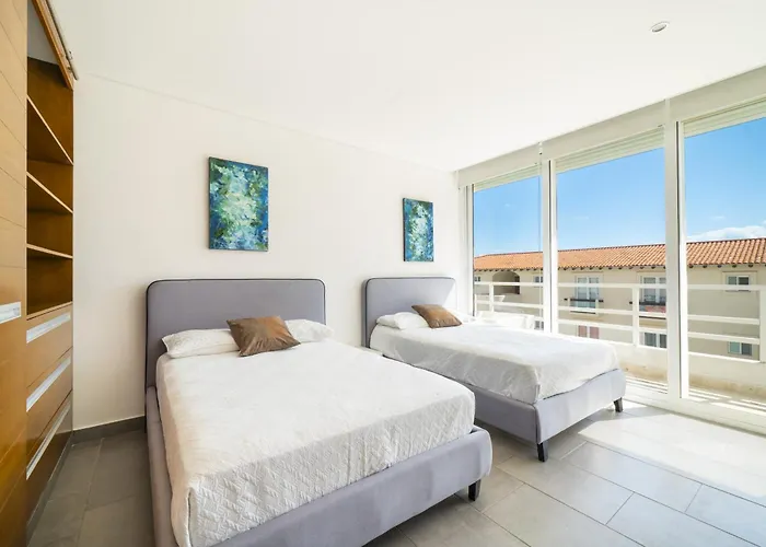 Apartament 3br With Rooftop Pool & Parking *