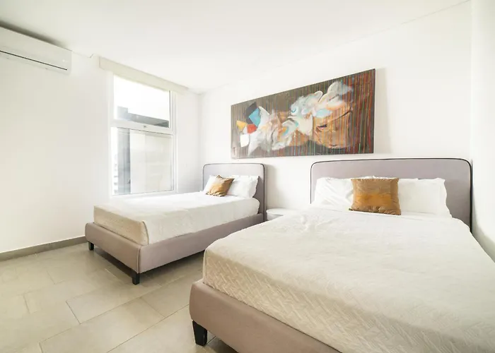 3br With Rooftop Pool & Parking * Playa del Carmen