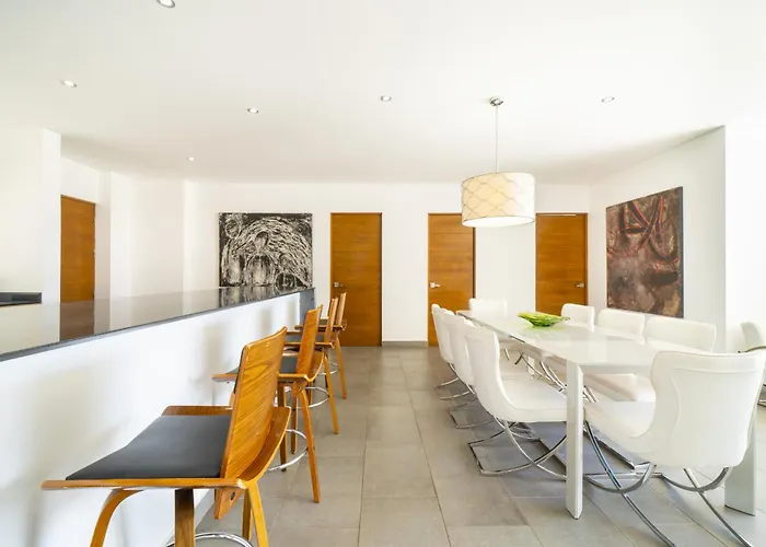 Apartament 3br With Rooftop Pool & Parking