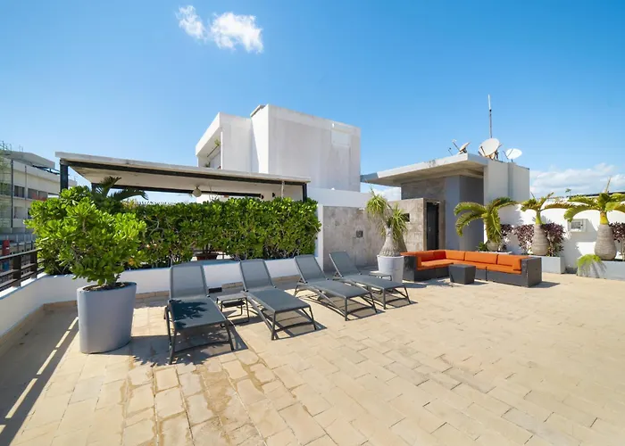Apartament 3br With Rooftop Pool & Parking