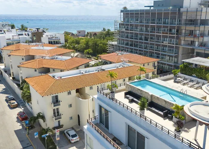 3br With Rooftop Pool & Parking * Playa del Carmen