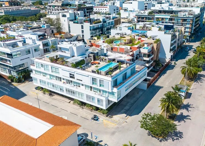 3br With Rooftop Pool & Parking *